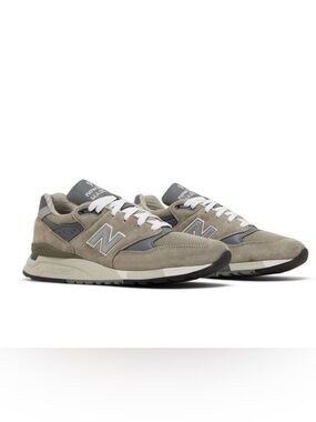 New Balance 998 silver/gray sneakers men’s size 6.5 BNWT